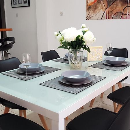 Paradise Gardens IV 2 Bd Amazing Apartment Pafos Exterior foto