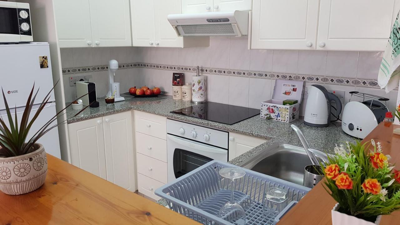 Paradise Gardens IV 2 Bd Amazing Apartment Pafos Exterior foto